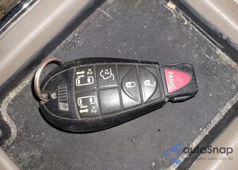 2016 Chrysler Town & Country Touring z USA, uszkodzony, nr VIN 2C4RC1BG0GR205493